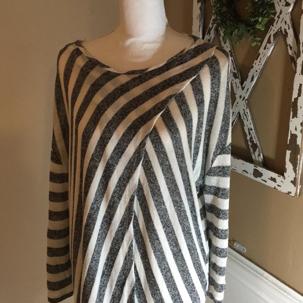 Cato Women’s Plus size 22/24W Tunic Top